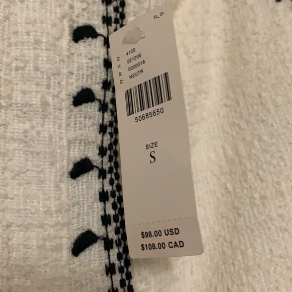 NWT Anthropology gorgeous brand new Dolan skirt Size small creme & white piping - Picture 2 of 3